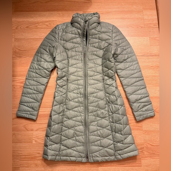 Patagonia Womens Fiona Down Parka Size XS in Verdigris - Picture 2 of 6